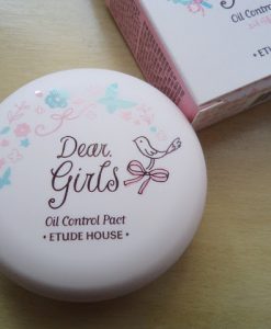 Phấn phủ Dear Girl kiềm dầu Etude House