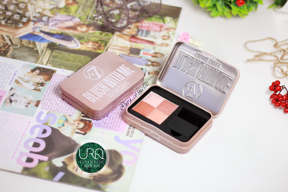 ma-hong-blush-with-3