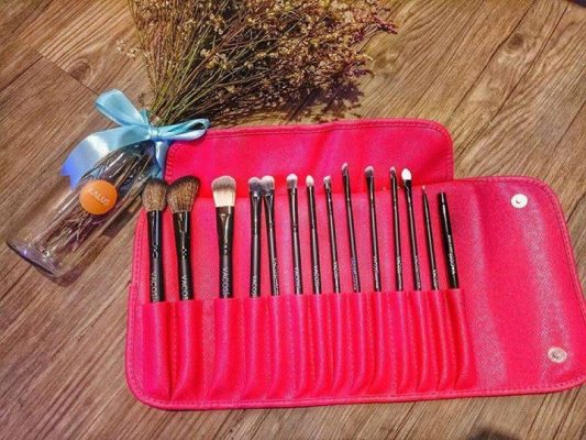 VACOSI ESSENTIAL BRUSH SET - 14 PCS