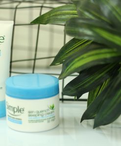 Kem dưỡng SIMPLE Water Boost Skin Quench Sleeping